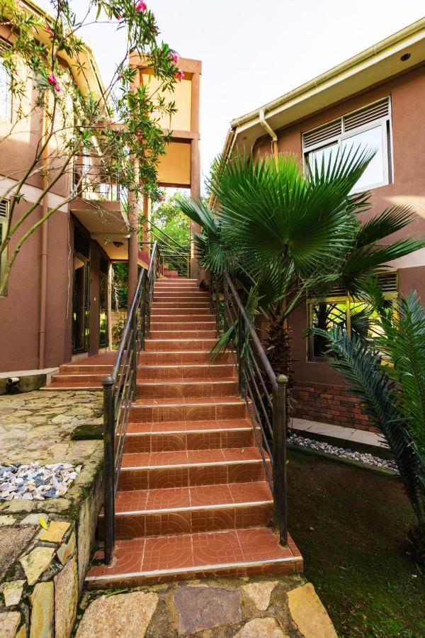 Santa Maria Hotel Entebbe Exterior photo